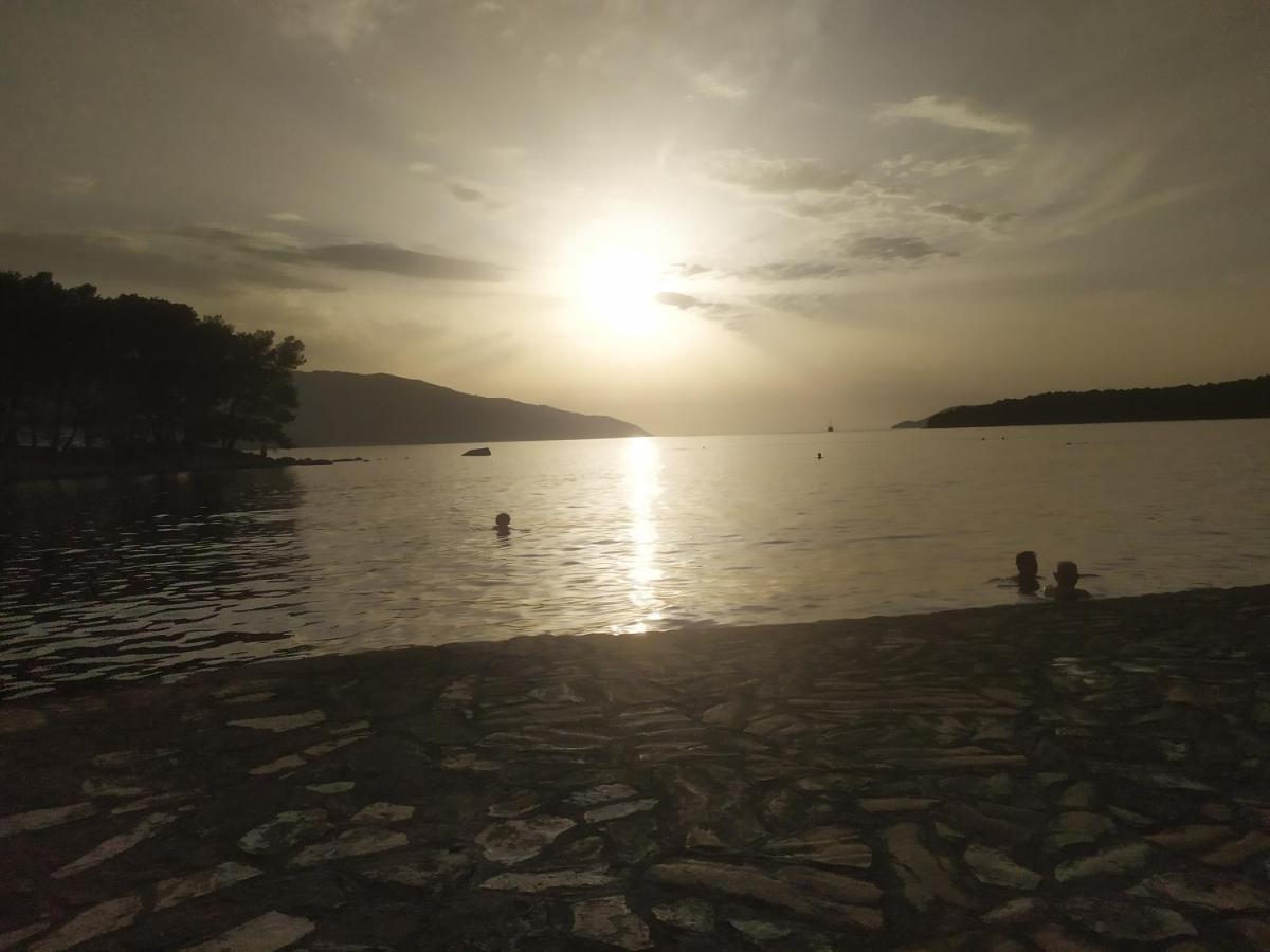 Guesthouse Wish Stari Grad  Exterior photo
