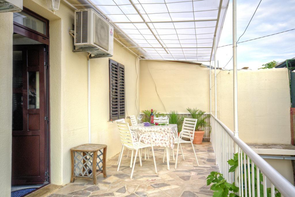 Guesthouse Wish Stari Grad  Exterior photo