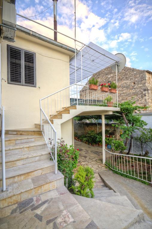 Guesthouse Wish Stari Grad  Exterior photo