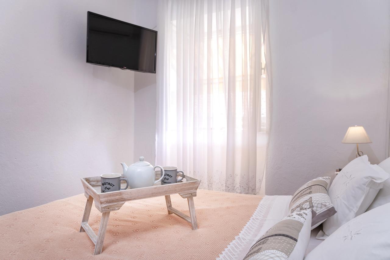 Guesthouse Wish Stari Grad  Exterior photo