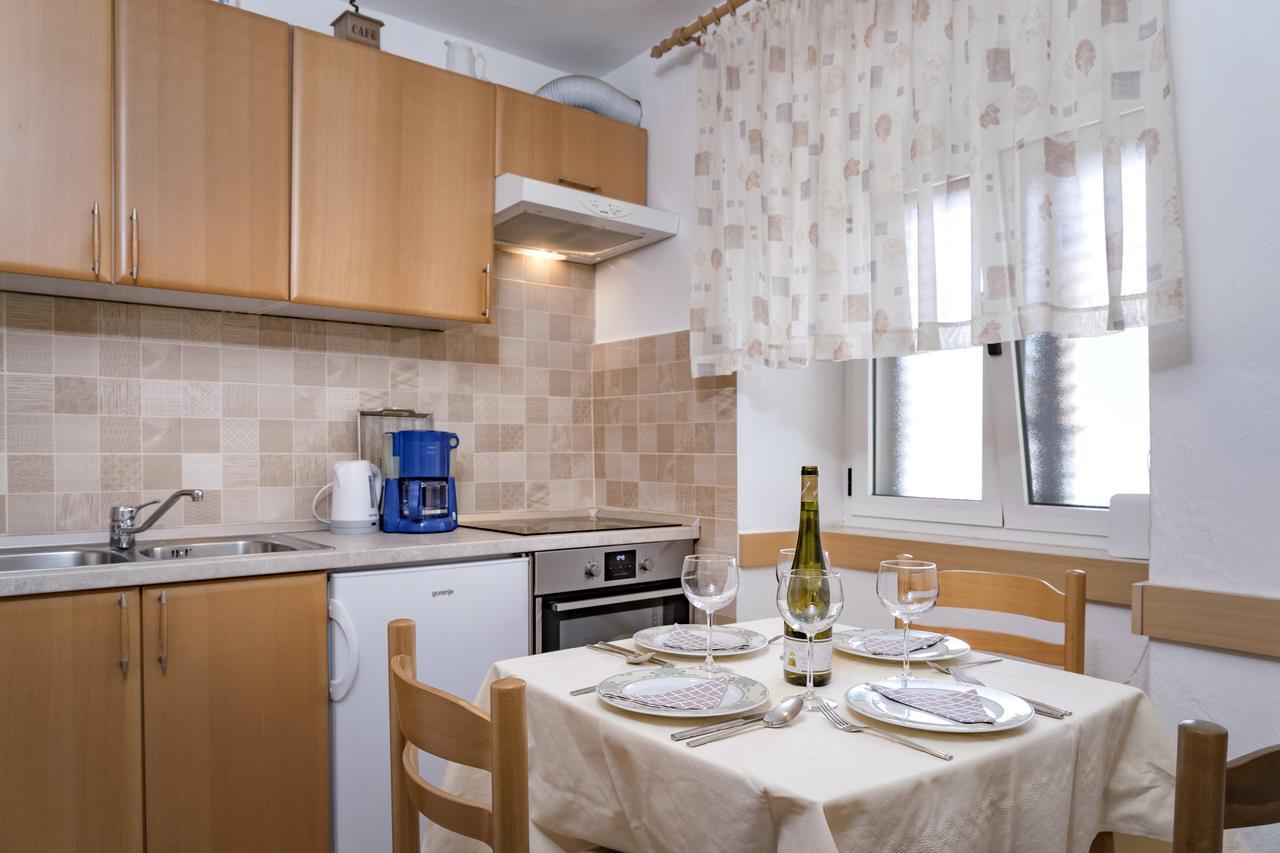 Guesthouse Wish Stari Grad  Exterior photo