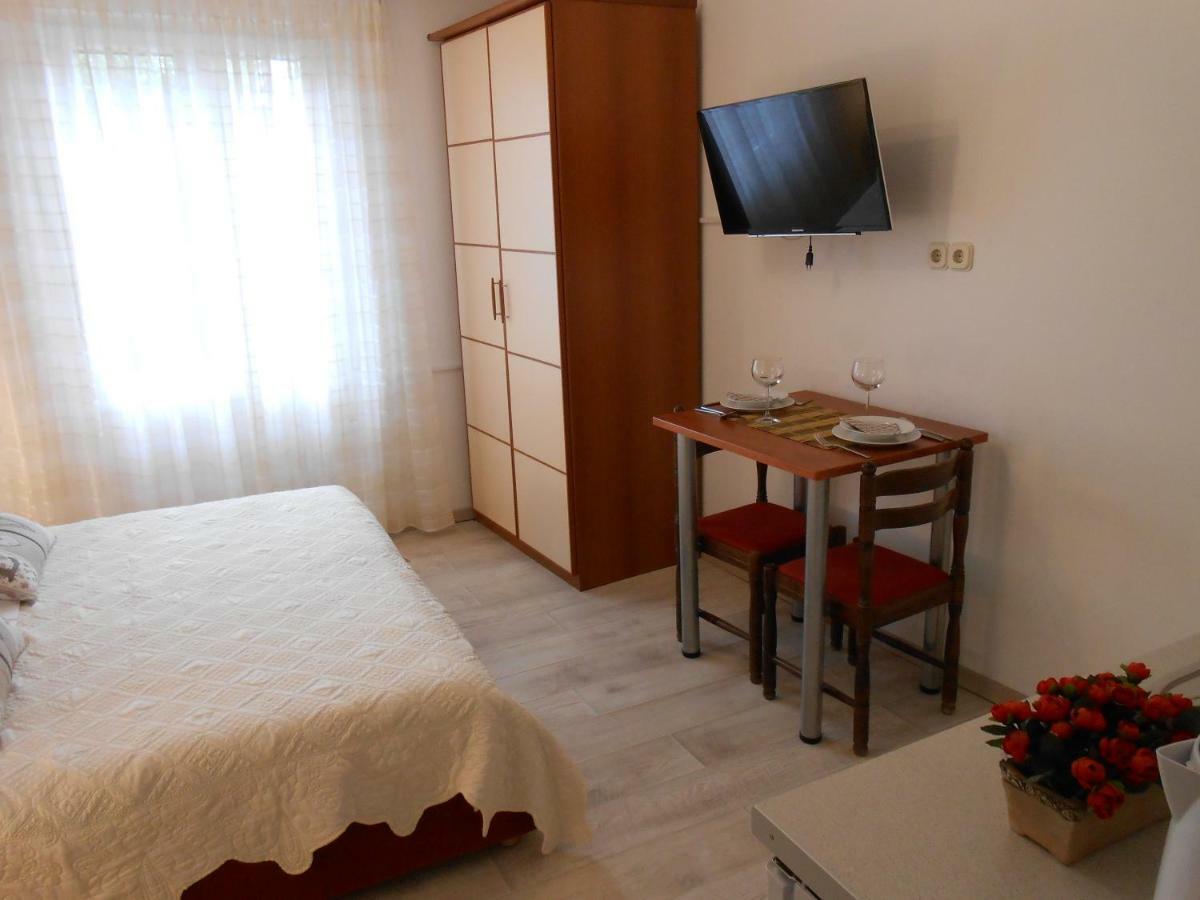 Guesthouse Wish Stari Grad  Exterior photo