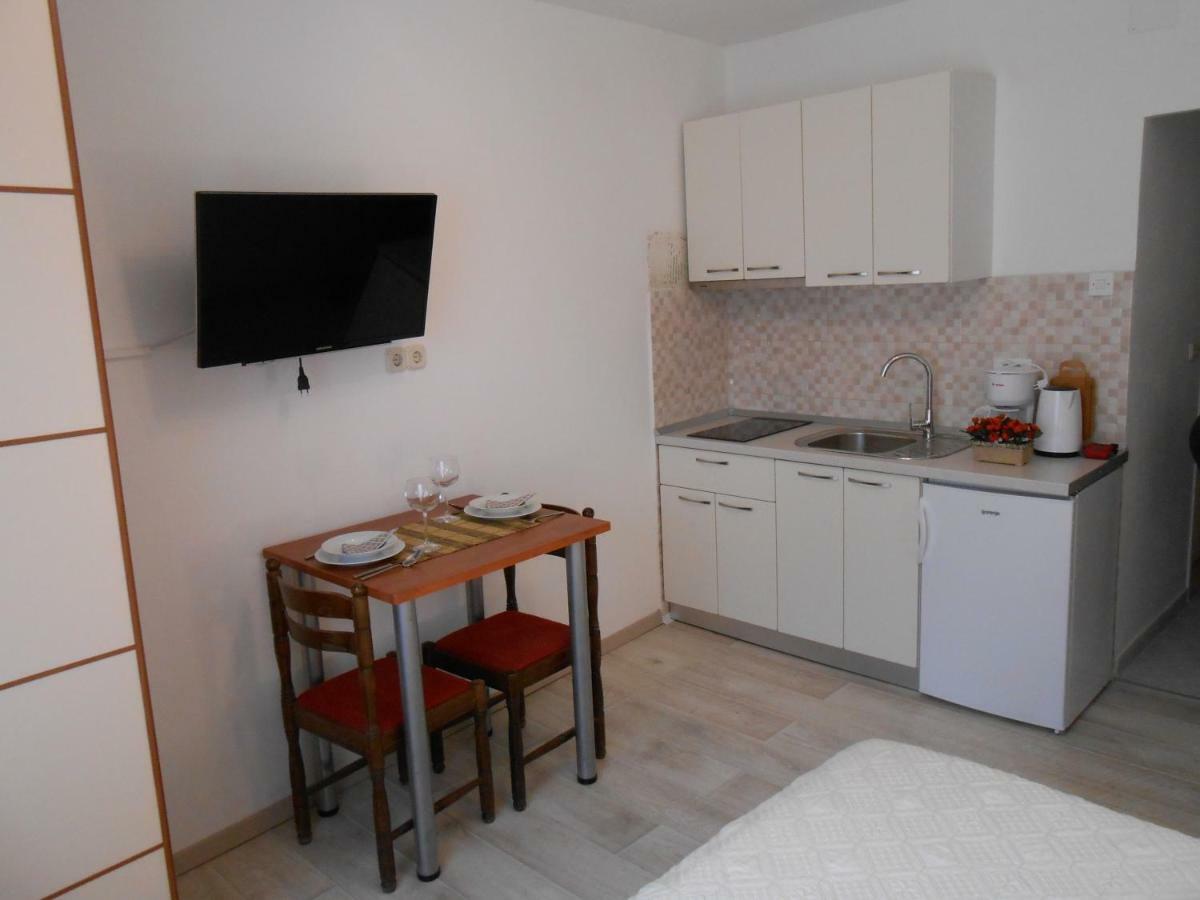 Guesthouse Wish Stari Grad  Exterior photo