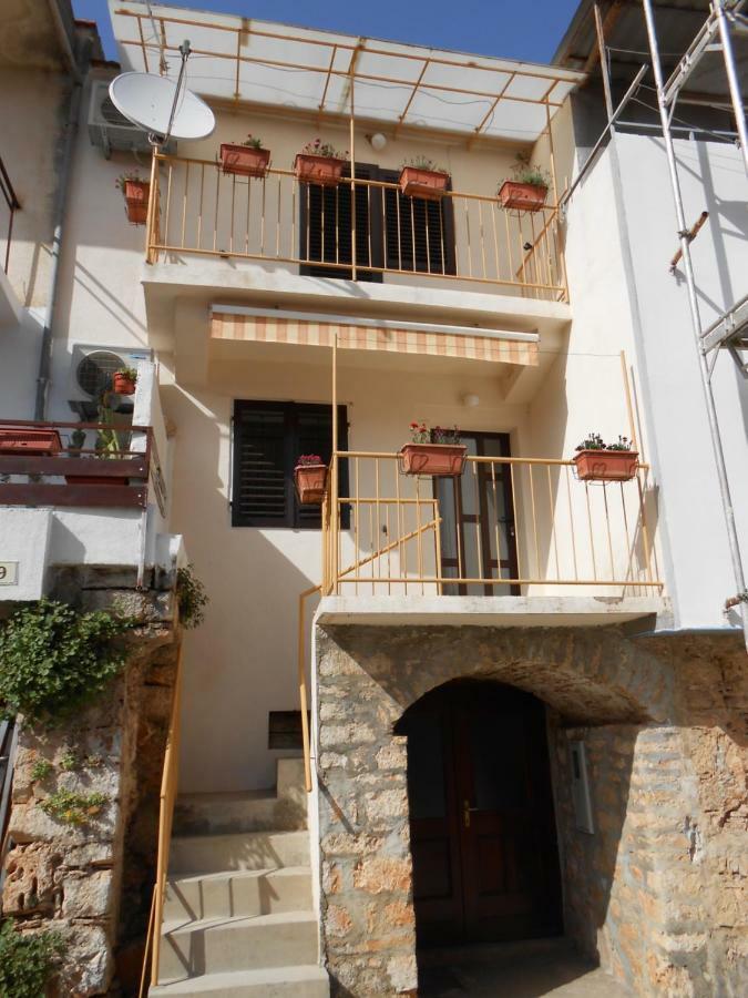 Guesthouse Wish Stari Grad  Exterior photo