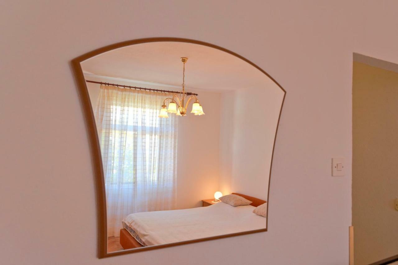 Guesthouse Wish Stari Grad  Exterior photo