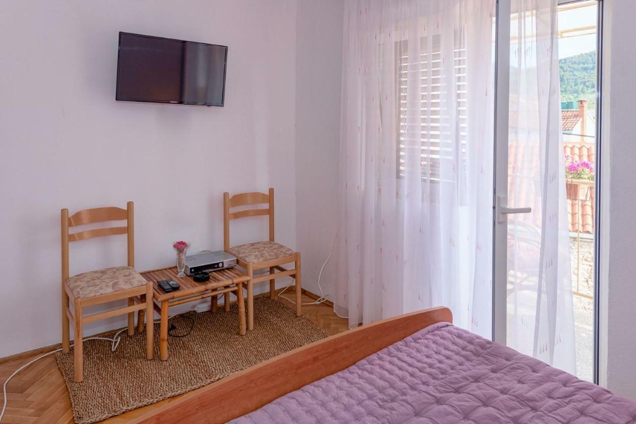 Guesthouse Wish Stari Grad  Exterior photo