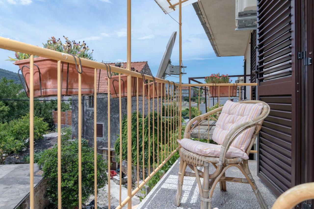 Guesthouse Wish Stari Grad  Exterior photo